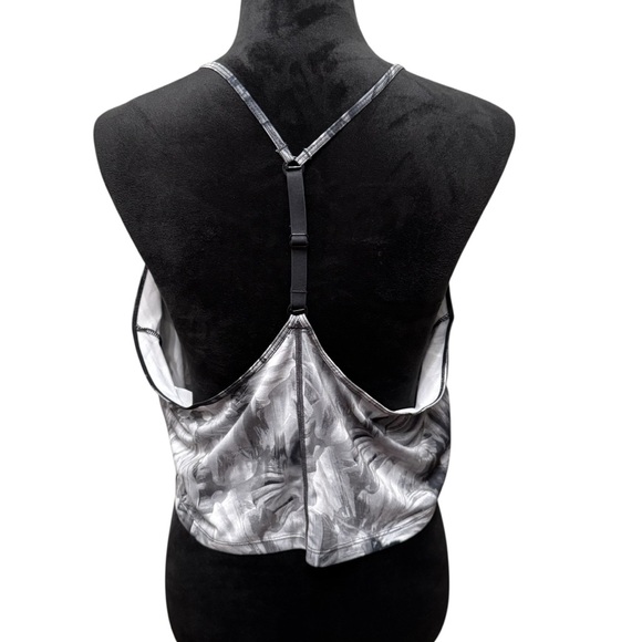 NWT Nike Women's One Dri-FIT Cropped Printed Tank Top Size XL. - Picture 3 of 6